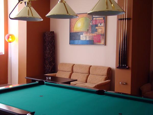 Hotel Kabile 扬博尔 外观 照片