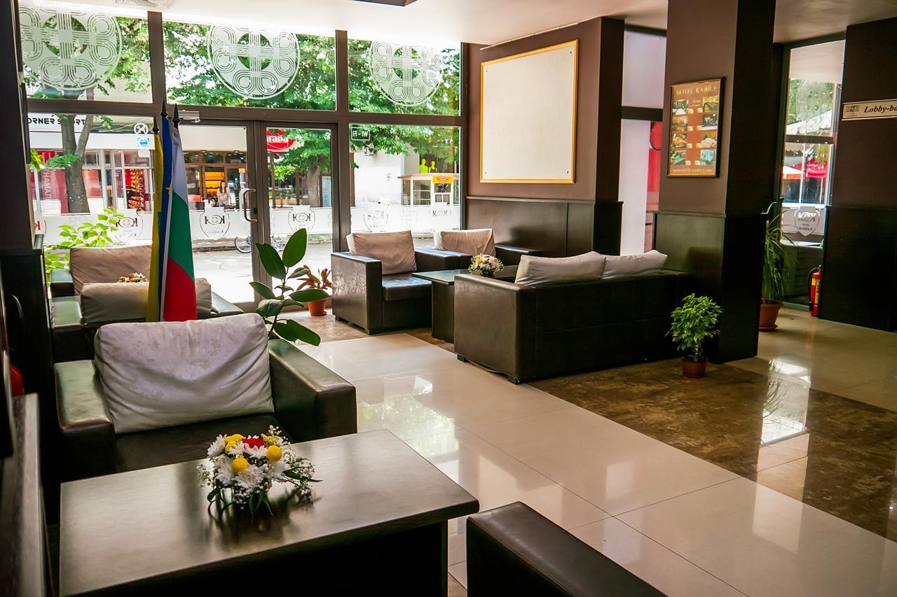 Hotel Kabile 扬博尔 外观 照片